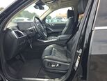 BMW X7-8