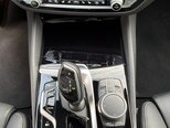 BMW 530e-13
