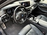 BMW 530e-12