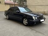 Mercedes E 240-4