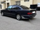 Mercedes E 240-5