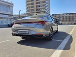 Hyundai Elantra-4