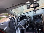 Hyundai Accent-12
