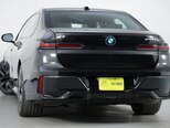 BMW i7-19