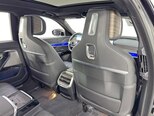 BMW i7-7