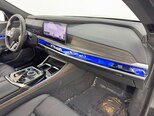 BMW i7-26
