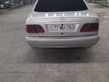 Mercedes E 240-10