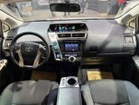 Toyota Prius V-10