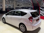 Toyota Prius V-6