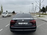 Volkswagen Passat-5