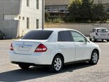 Nissan Tiida-7