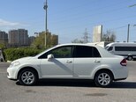 Nissan Tiida-4