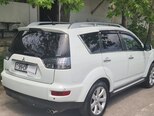 Mitsubishi Outlander-7