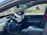 Toyota Prius-10