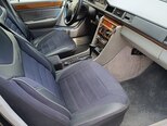Mercedes 230 E-9