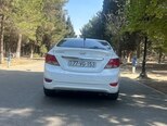 Hyundai Accent-3