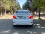 Hyundai Accent-5