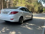 Hyundai Accent-11
