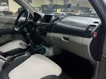 Mitsubishi L200-12