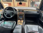 Mercedes E 240-4