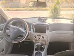 Hyundai Accent-10
