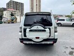 Mitsubishi Pajero-3