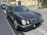 Mercedes E 200-3