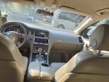 Audi Q7-12