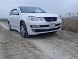 Mitsubishi Airtrek-1