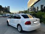 Volkswagen Polo-6