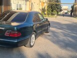 Mercedes E 270-6