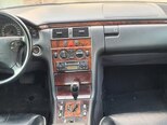 Mercedes E 270-11