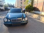 Mercedes E 270-1