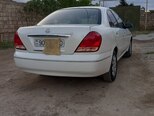 Nissan Sunny-3