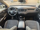 Kia Sorento-12