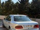 Mercedes E 220-3