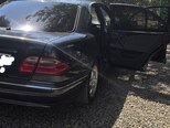 Mercedes E 220-12