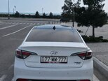 Hyundai Sonata-2