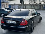 Mercedes E 240-4