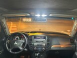 Mitsubishi Pajero-13