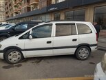 Opel Zafira-5
