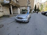 Mercedes E 240-5