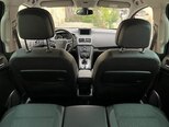Opel Meriva-12