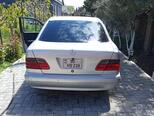 Mercedes E 240-4