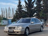 Mercedes E 220-2
