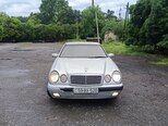 Mercedes E 220-1