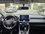 Toyota RAV4-12