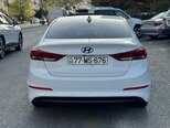 Hyundai Elantra-5