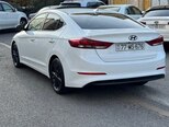 Hyundai Elantra-6