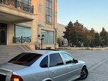Opel Vectra-14
